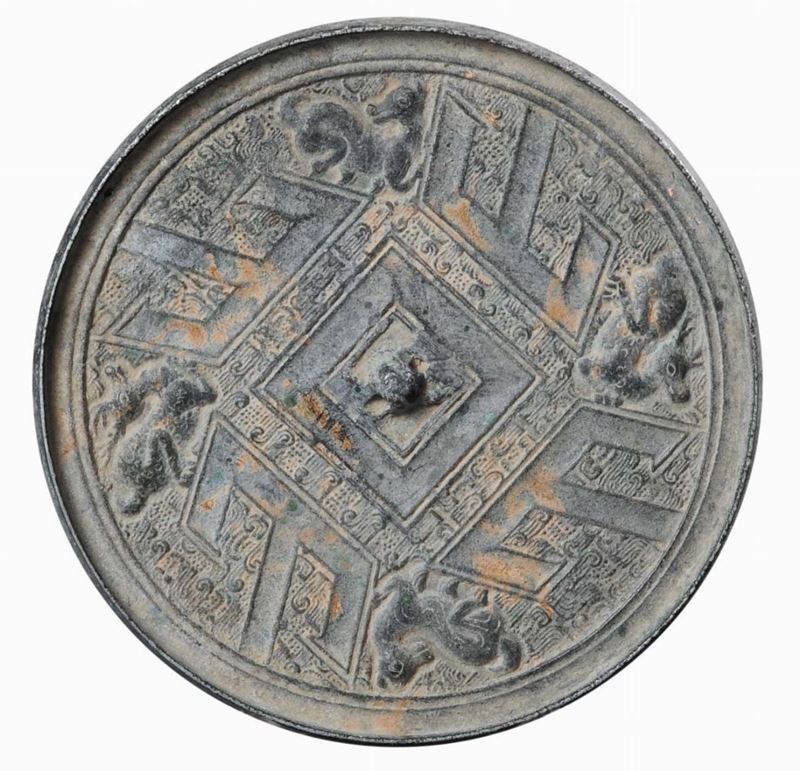 Specchio  riferibile dinastia Stati combattenti (475-221 a.C.)  - Auction Oriental Art - Cambi Casa d'Aste
