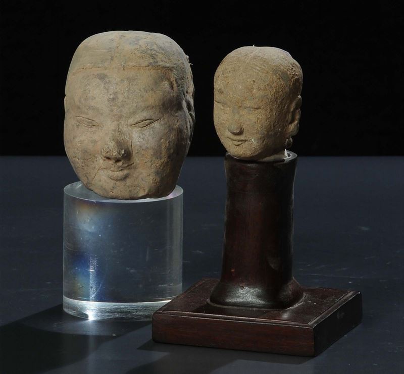 Lotto composto da due teste in terracotta, riferibili alla dinastia Han (206 a.C-220 d.C)  - Auction Oriental Art - Cambi Casa d'Aste