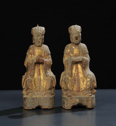 Coppia di Statuette Ming in Legno Dorato, 1660-80