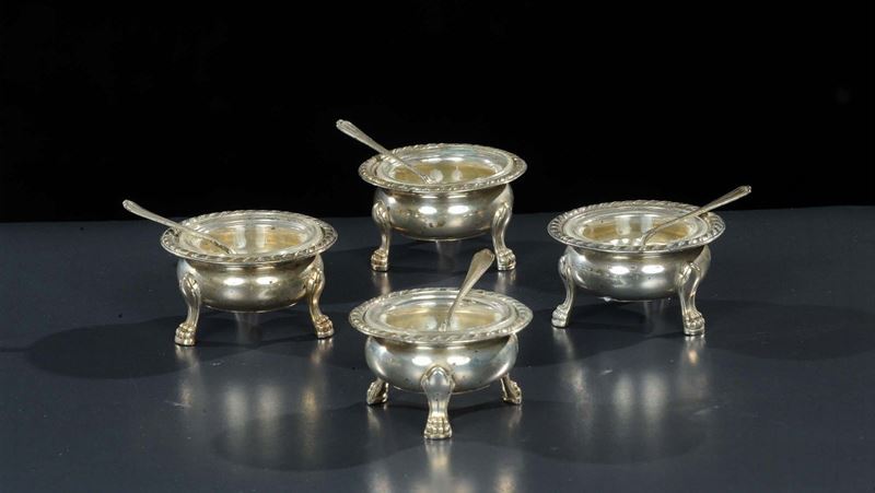 Quattro salierine in argento con cucchiaini, XIX secolo  - Asta Gioielli, Argenti ed Orologi Antichi e Contemporanei - Cambi Casa d'Aste