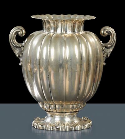 Grande Vaso in Argento con Due Manici a Ricciolo, Genazzi XX Secolo