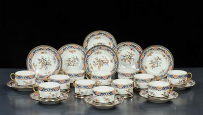 Dodici Tazze da T con Piattini in Ceramica Policroma, Limoges France XX Secolo