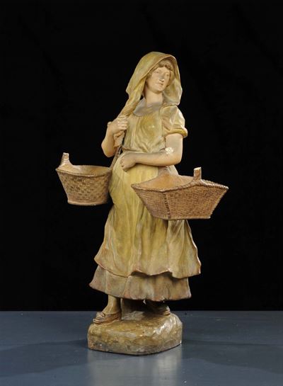 Statua in Terracotta Raffigurante Contadina con Cesti