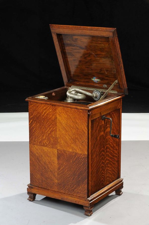 Grammofono Deco Gilbert, 1910 circa