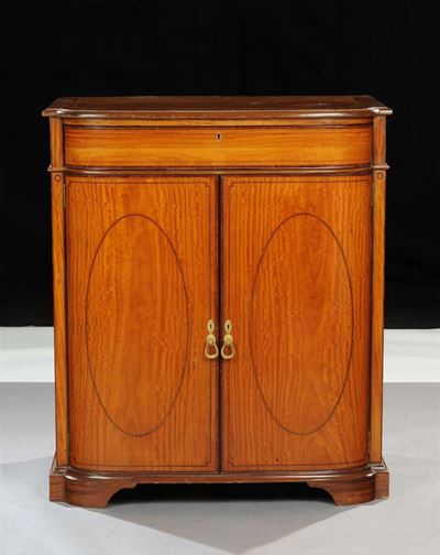 Credenza a Due Ante in Legno Lastronato e Filettato, Inizio XX Secolo