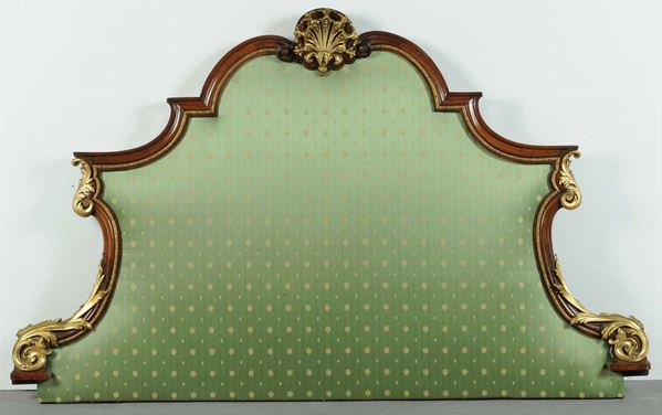 Testiera di letto in legno intagliato e dorato, XIX secolo