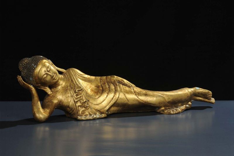 Buddha in bronzo dorato, riferibile epoca Qing (1644-1911)  - Asta Arte Orientale - Cambi Casa d'Aste