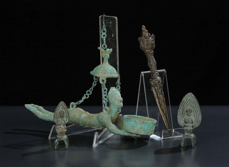 Lotto di oggetti in bronzo  - Asta Arte Orientale - Cambi Casa d'Aste