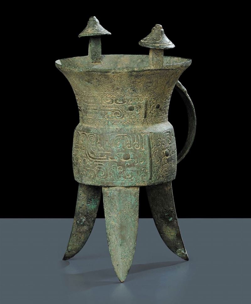 CHIA tripode per riscaldare il vino, riferibile epoca Shang (1765-1122 a.C.)  - Asta Arte Orientale - Cambi Casa d'Aste