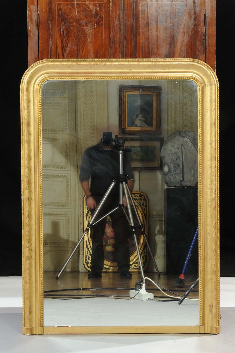 Caminiera in legno intagliato e dorato, XIX secolo  - Asta Antiquariato e Dipinti Antichi - Cambi Casa d'Aste