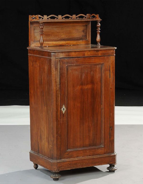 Comodino Luigi Filippo in noce, Piemonte fine XIX secolo