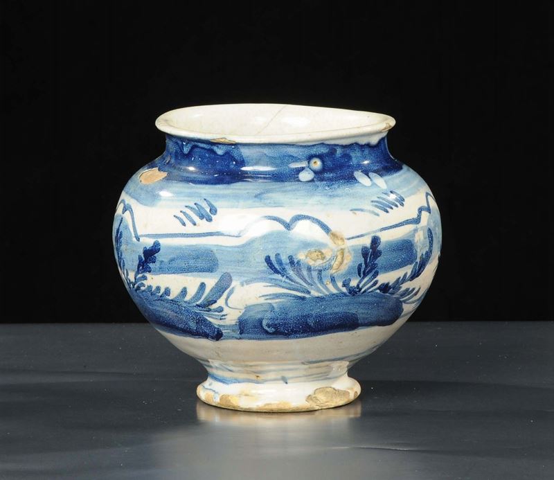 Vaso in maiolica a motivo vegetale, Savona XIX secolo  - Asta Antiquariato e Dipinti Antichi - Cambi Casa d'Aste