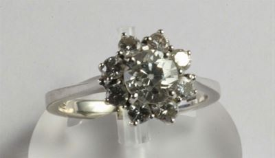 Anello con Diamante Centrale