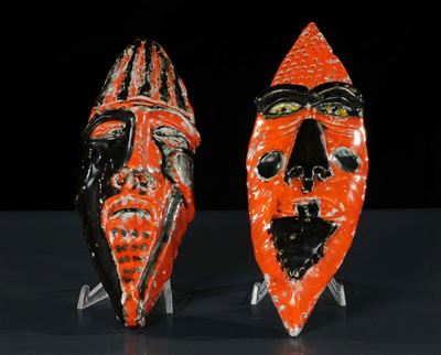 Elio Schiavon (1925-2004)due Maschere Tribali in Terracotta Maiolicata