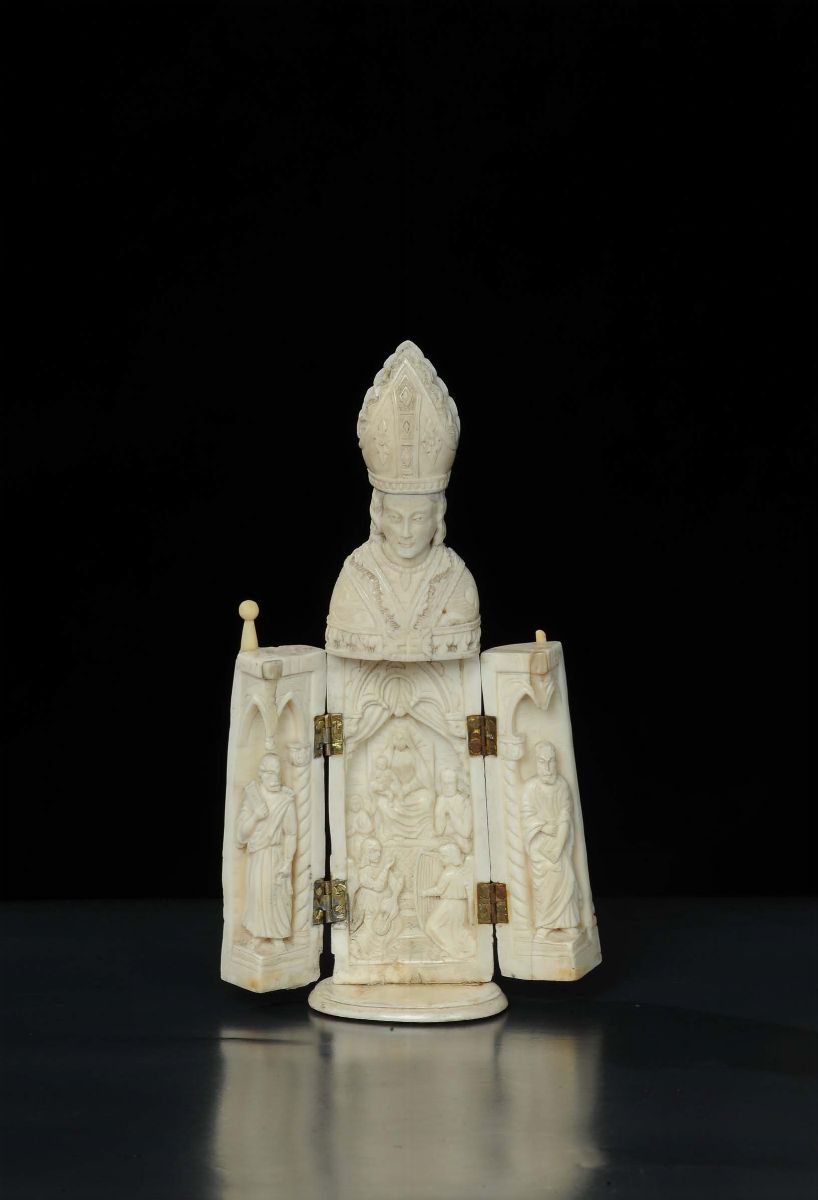 Statuina in Avorio Raffigurante Vescovo con Trittico All'interno, Francia XIX Secolo