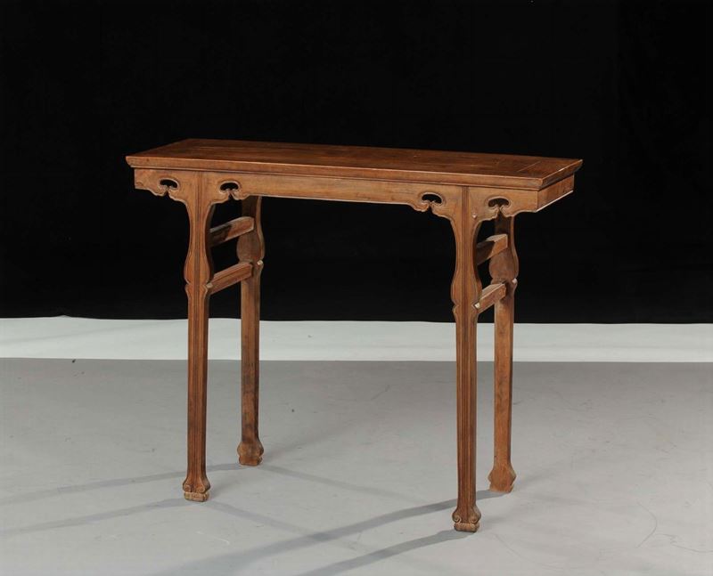 Tavolinetto da appoggio in legno massello, XX secolo  - Asta Arte Orientale - Cambi Casa d'Aste