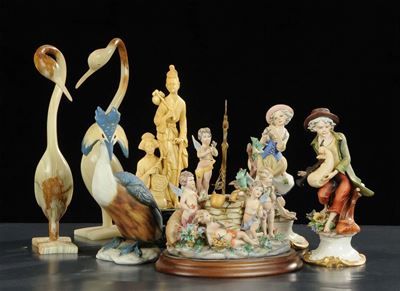 Lotto Misto di Oggetti in Ceramica, Osso e Pietra Dura