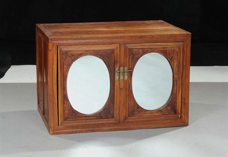 Cabinet in legno massello, Cina XX secolo  - Auction Oriental Art - Cambi Casa d'Aste
