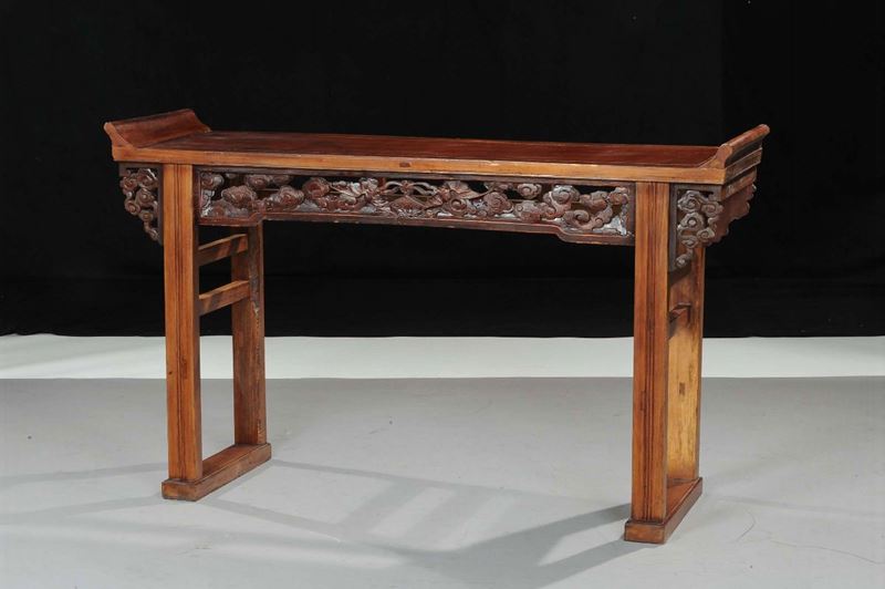 Console in legno massello, Cina XX secolo  - Asta Arte Orientale - Cambi Casa d'Aste