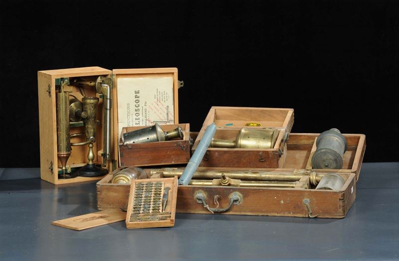 Lotto di tre strumenti scientifici  - Auction Old Paintings and Furnitures - Cambi Casa d'Aste