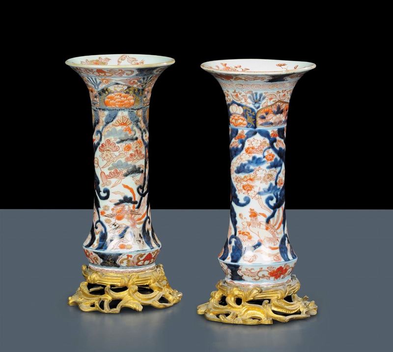 Coppia di vasi Imari, Giappone, XVIII secolo  - Auction Oriental Art - Cambi Casa d'Aste