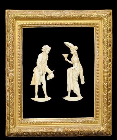 Coppia di Figurine in Avorio Montate su Marmo Nero, XIX Secolo