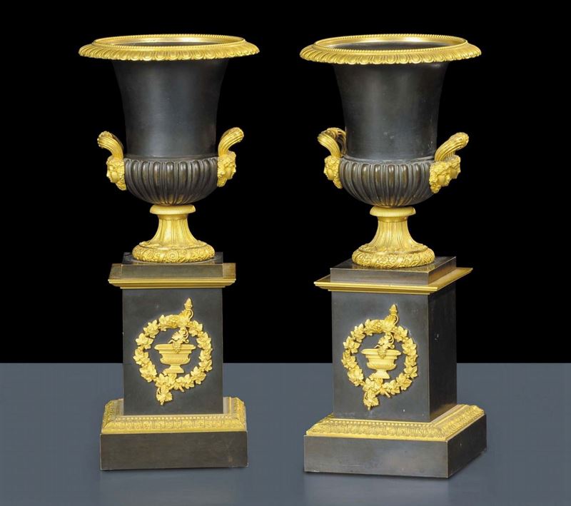 Coppia di crateri Impero in bronzo dorato e brunito, XIX secolo  - Auction Old Paintings and Furnitures - Cambi Casa d'Aste