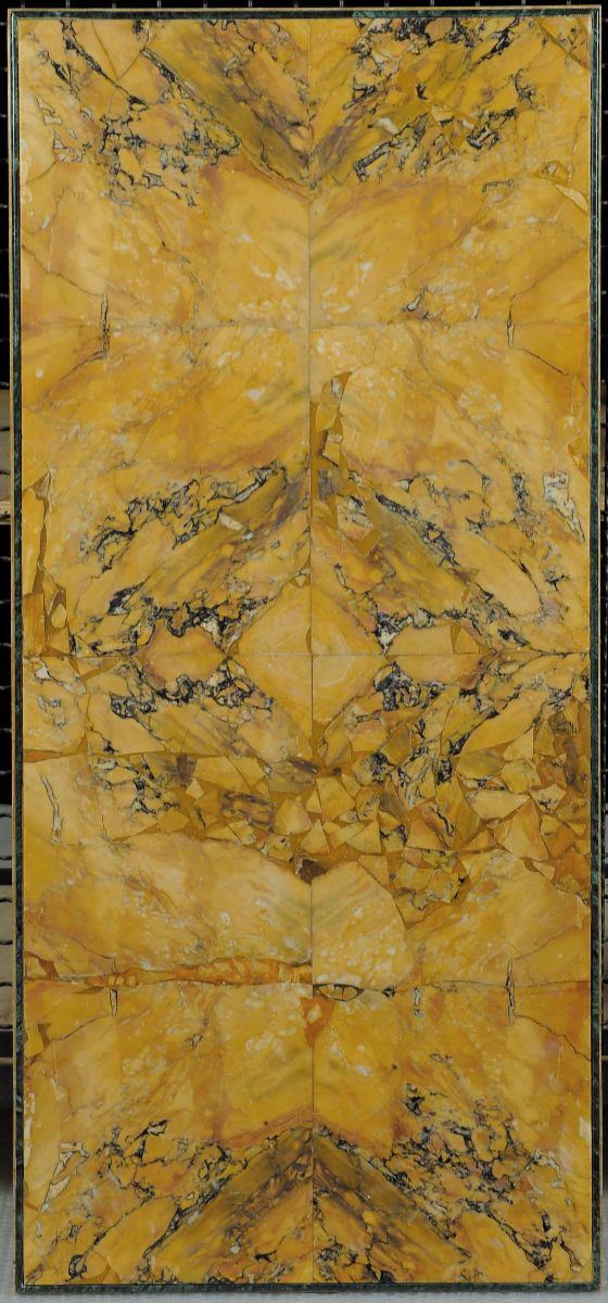 Piano in marmo giallo di Siena