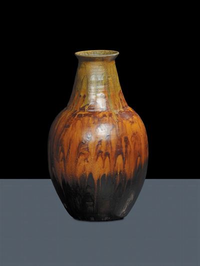 Vaso Ovoidale con Alto Collo Troncoconico Svasato