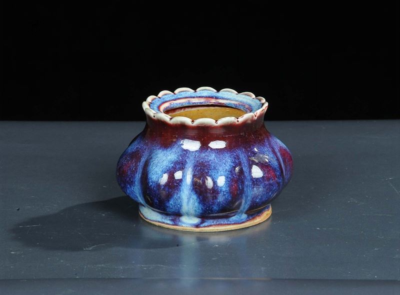 Piccolo vaso polilobato a sangue di bue, Cina XVIII secolo  - Asta Arte Orientale - Cambi Casa d'Aste