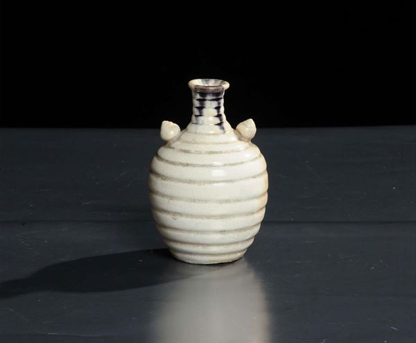 Piccolo vaso in gres, Cina XIX secolo