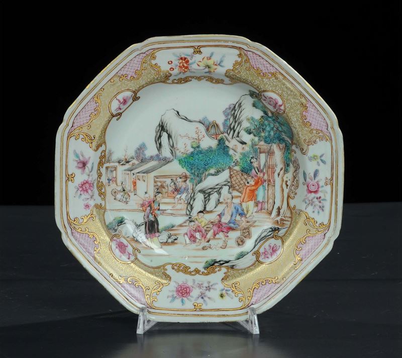 Piatto in porcellana ottagonale Compagnia delle indie, Cina XIX secolo  - Asta Arte Orientale - Cambi Casa d'Aste