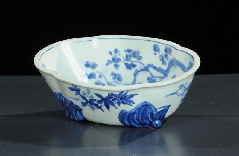 Centrotavola ovale in porcellana, Cina XVIII secolo  - Asta Arte Orientale - Cambi Casa d'Aste