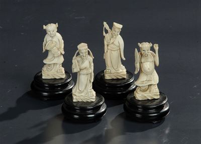 Quattro Statuine in Avorio Raffiguranti Saggi, XIX Secolo