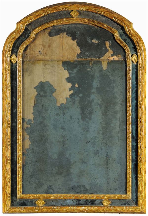 Specchiera in legno intagliato e dorato, fine XVIII secolo