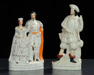 Due Statuine in Ceramica, Inghilterra XX Secolo
