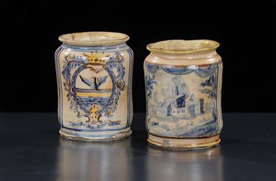 Due Albarelli in Maiolica, Italia Meridionale XVIII Secolo