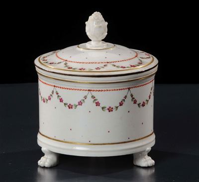 Zuccheriera con Coperchio in Porcellana Policroma, Napoli Real Fabbrica Ferdinandea 1790-1800