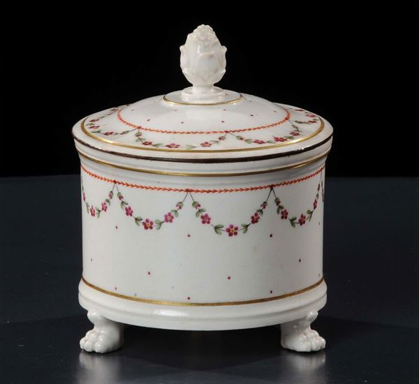 Zuccheriera con coperchio in porcellana policroma, Napoli Real Fabbrica Ferdinandea 1790-1800