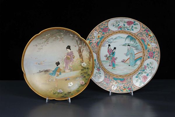 Due piatti in porcellana policroma, Giappone e Cina, XIX-XX secolo