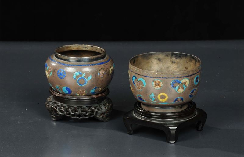 Due ciotole in metallo, Cina fine XIX secolo  - Asta Arte Orientale - Cambi Casa d'Aste