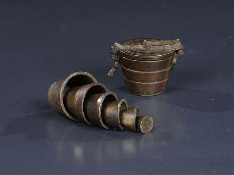 Porta pesi in bronzo, Olanda XVII secolo  - Asta Antiquariato, Argenti e Dipinti Antichi - Cambi Casa d'Aste