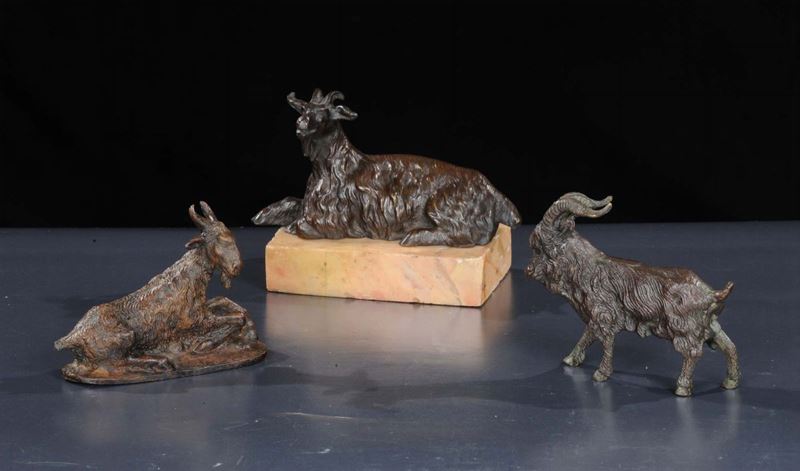 Tre bronzi raffiguranti capre, XVIII secolo  - Asta Antiquariato e Dipinti Antichi - Cambi Casa d'Aste