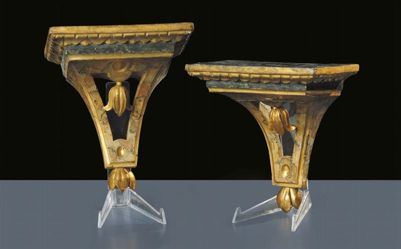 Coppia di mensoline in legno intagliato, laccato e dorato, fine XVIII secolo  - Asta Antiquariato e Dipinti Antichi - Cambi Casa d'Aste
