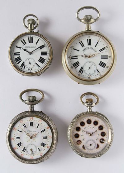 Quattro Orologi da Tasca da Uomo di Grandi Dimensioni