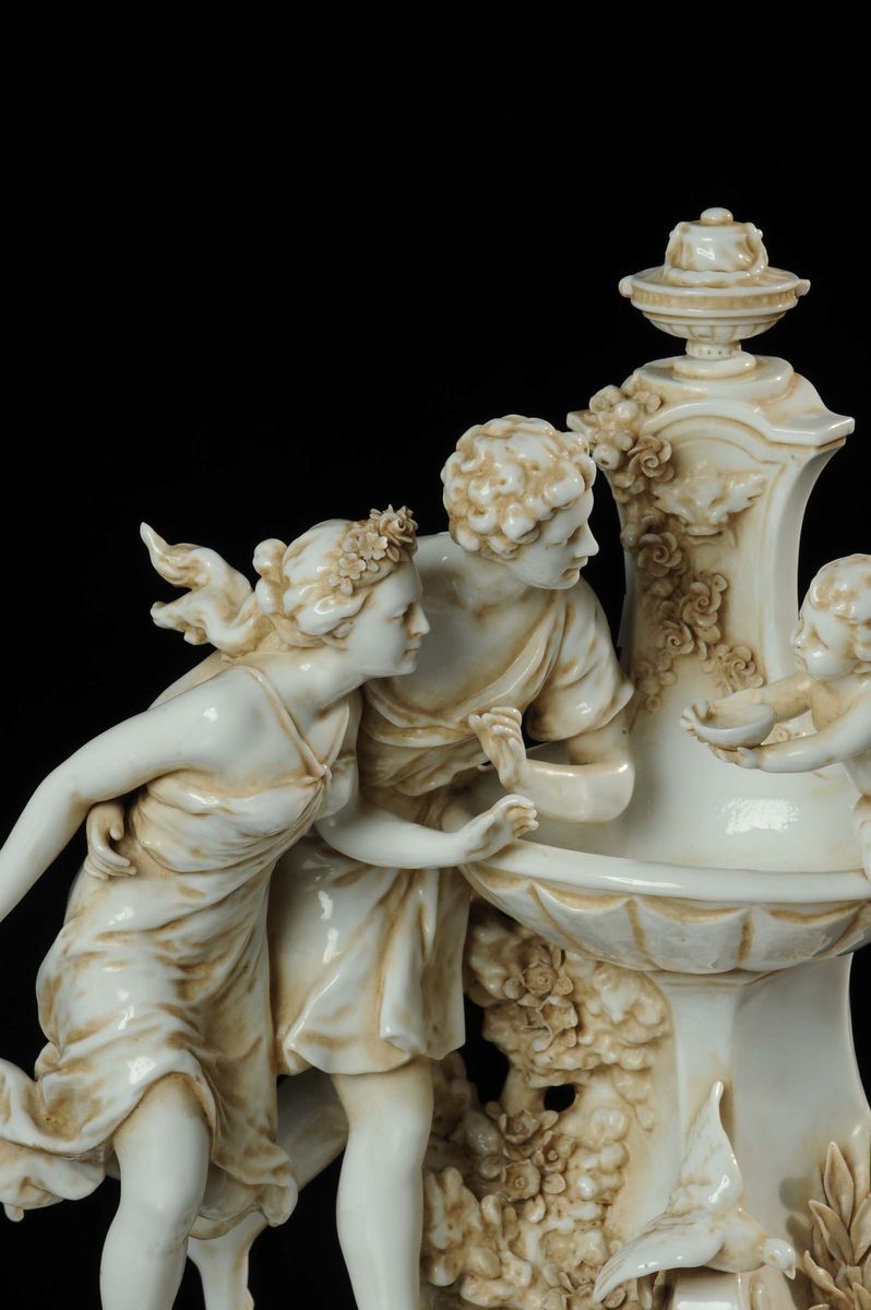 Gruppo in Porcellana Raffigurante Coppia con Putto, XIX Secolo