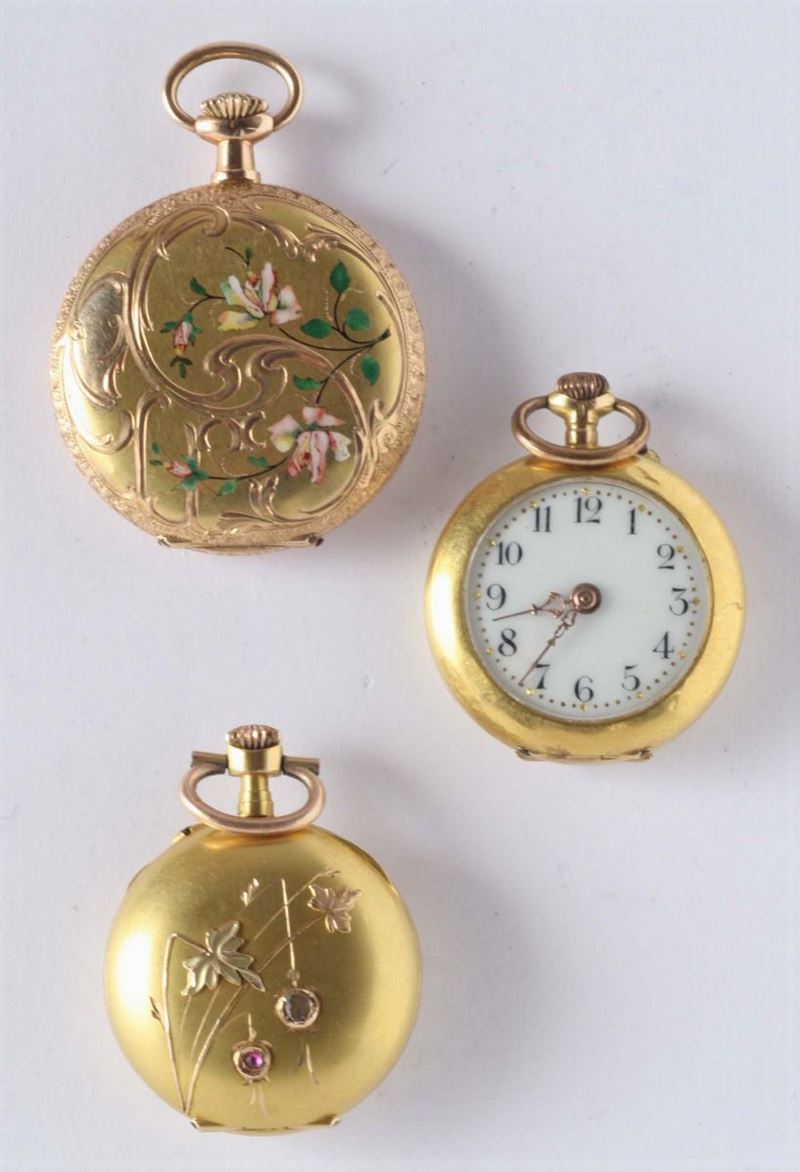 Tre orologi da tasca di piccole dimensioni  - Auction Silver, Clocks and Jewels - Cambi Casa d'Aste