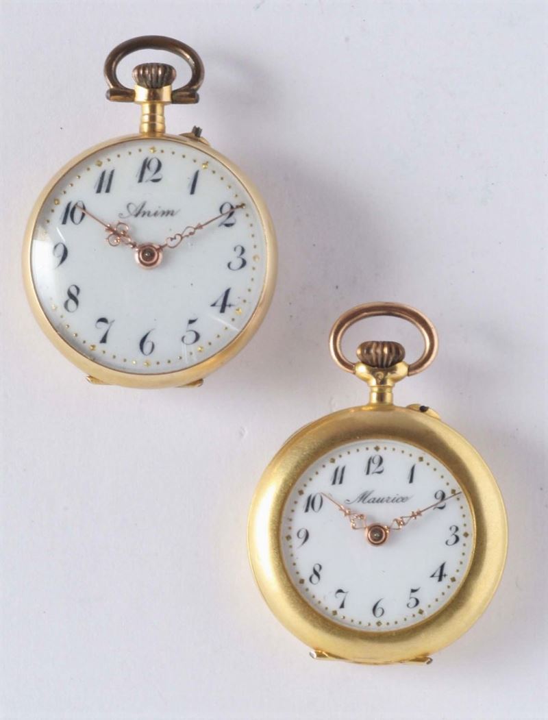 Due orologi da tasca o da spilla  - Asta Gioielli, Argenti ed Orologi Antichi e Contemporanei - Cambi Casa d'Aste