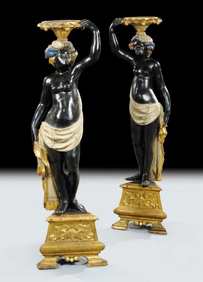 Coppia di gueridon in legno intagliato a foggia di moretto, XVIII secolo  - Auction Old Paintings and Furnitures - Cambi Casa d'Aste