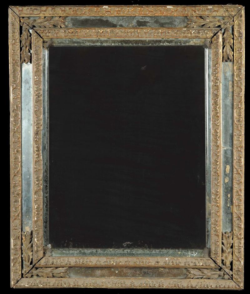 Specchiera a cassetta in pastiglia, XIX secolo  - Asta Antiquariato e Dipinti Antichi - Cambi Casa d'Aste